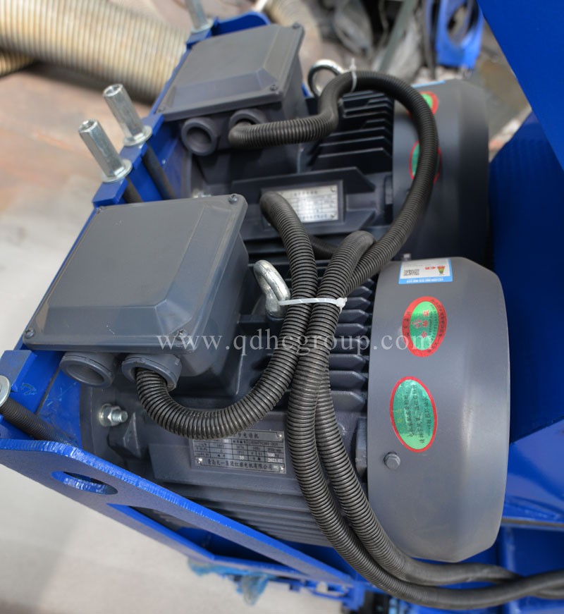 移動拋丸機(jī)配備雙電機(jī) 移動拋丸機(jī)配備雙電機(jī)